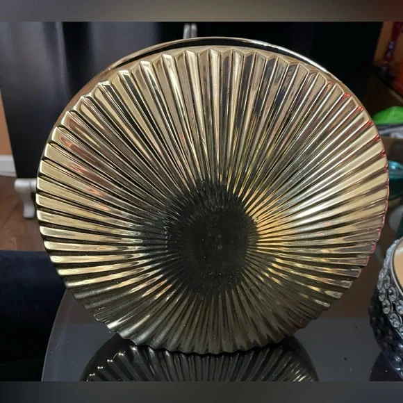 Faux Ivory Silk Tulips | 2 Bunches | Like New | Excellent Condition - Picture 8 of 8